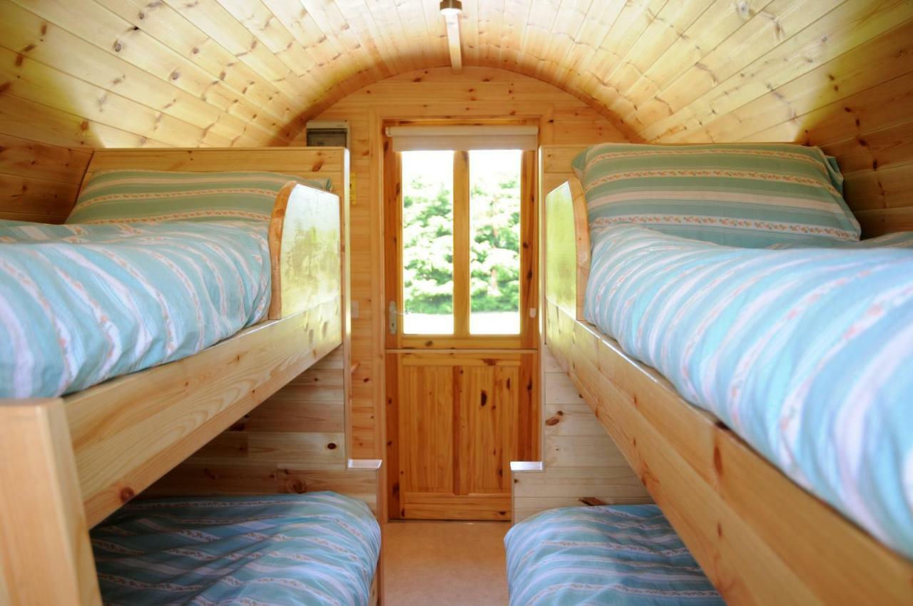 Coach Field Camp Hotel Екстериор снимка