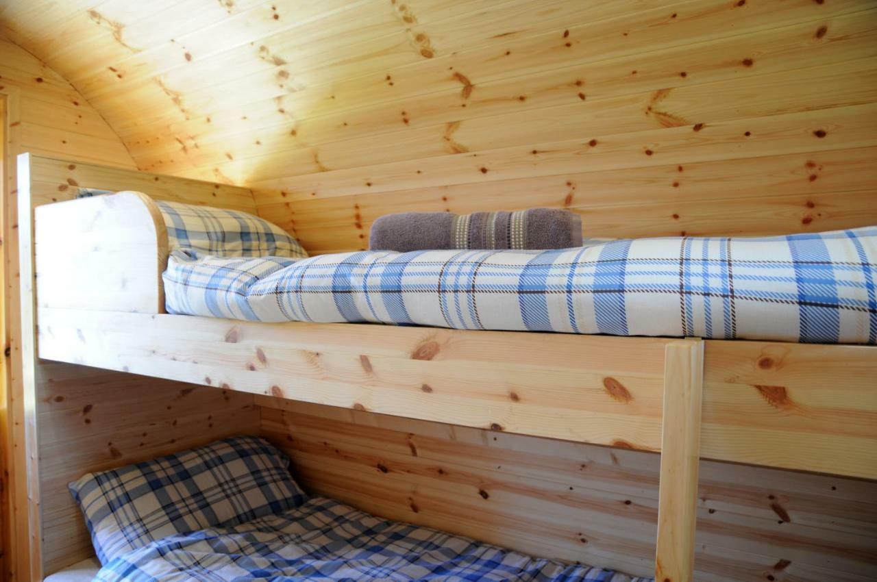 Coach Field Camp Hotel Екстериор снимка