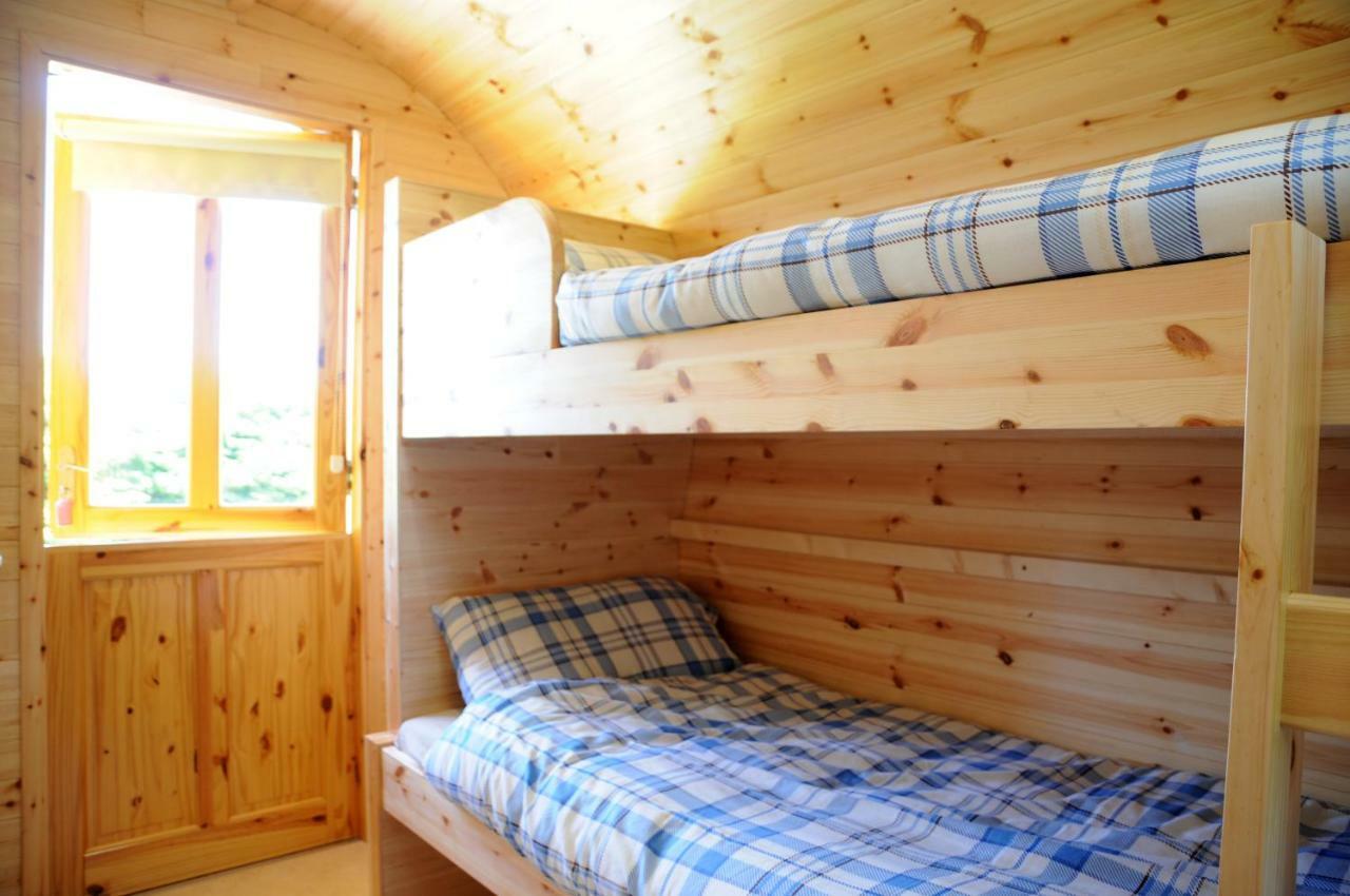Coach Field Camp Hotel Екстериор снимка